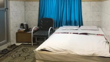 مهمانسرا گلها شیراز - نمای بیرونی