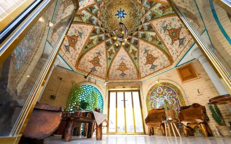 اقامتگاه سنتی آب میرزا مشهد - لابی و پذیرش
