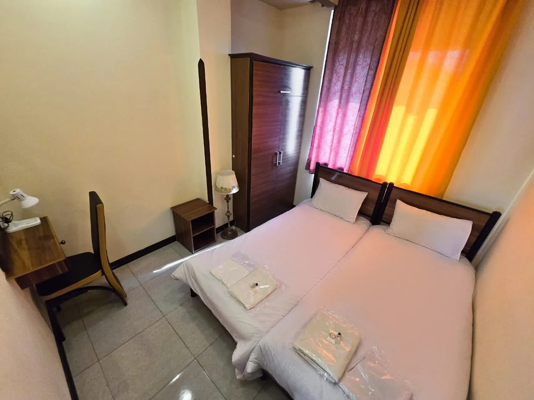 هتل آپارتمان تعطیلات لاهیجان - اتاق 2 تخته (2 تخت 1 نفره)