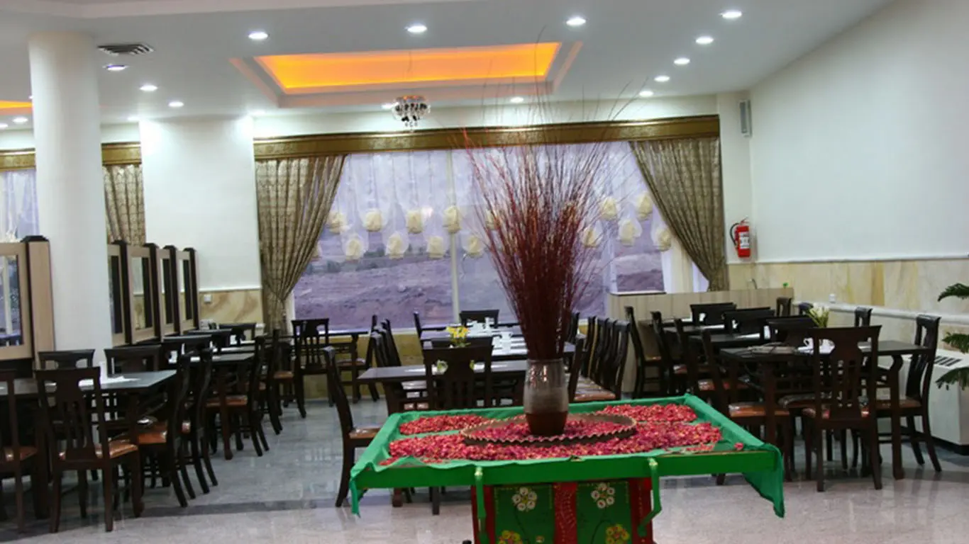 هتل سبز نیاسر - رستوران