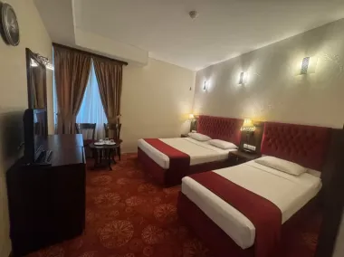 هتل سهند مشهد - اتاق 3 تخته (1 تخت 2 نفره و 1 تخت 1 نفره)