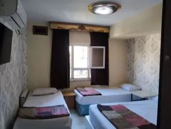 مهمانپذیر خانواده تهران - نمای اتاق