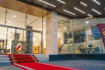 هتل نور حیات تهران - نمای بیرونی