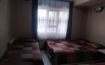 مهمانپذیر خانواده تهران - اتاق 3 تخته (1 تخت 2 نفره و 1 تخت 1 نفره)