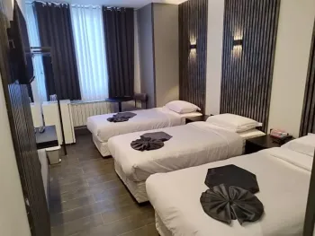 هتل یاس تهران - اتاق 3 تخته (3 تخت 3 نفره)