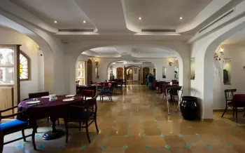 هتل گران میراث رشیدیه تهران - رستوران