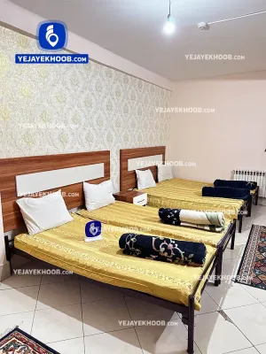 هتل ممتاز مقدم مشهد - اتاق ۴ تخته (۱ تخت ۲ نفره و ۲ تخت ۱ نفره)