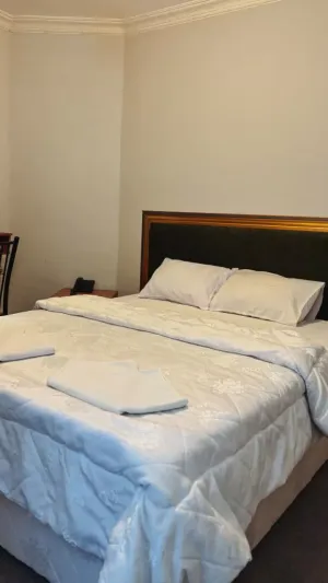 هتل آپارتمان آلما مشهد - اتاق ۲ تخته (۱ تخت ۲ نفره)