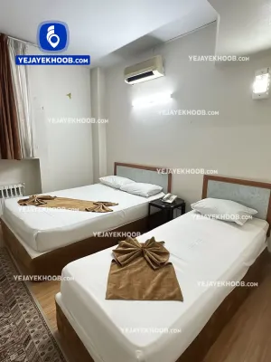 هتل امیر کبیر مشهد - اتاق ۳ تخته (۱ تخت ۲ نفره و ۱ تخت ۱ نفره)