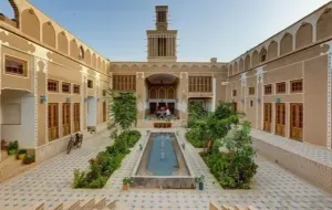هتل بوتیک سنتی عمارت مالمیر یزد - نمای محوطه