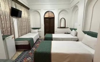 هتل سنتی کهن کاشانه یزد - اتاق 3 تخته (3 تخت 1 نفره)