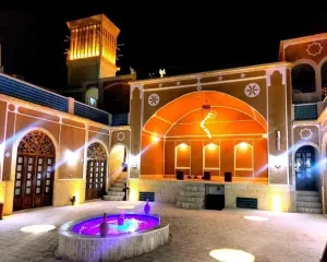 هتل آواسا یزد - نمای محوطه