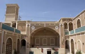 هتل آواسا یزد - نمای بیرونی
