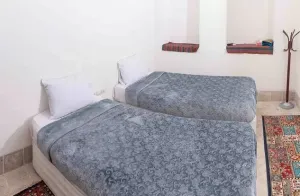  اقامتگاه سنتی آرا یزد - اتاق 2 تخته (2 تخت 1 نفره)