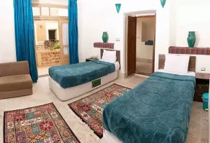  اقامتگاه سنتی آرا یزد - اتاق 2 تخته (2 تخت 1 نفره)