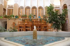 اقامتگاه سنتی پارس یزد - نمای محوطه