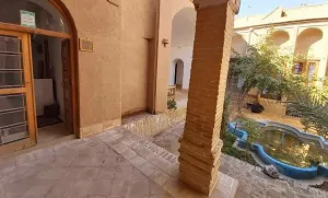 اقامتگاه بومگردی شعرباف یزد - نمای محوطه 