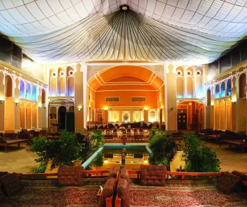 هتل سنتی مظفر یزد - نمای محوطه