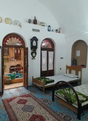 اقامتگاه بومگردی هشت یزد - نمای اتاق
