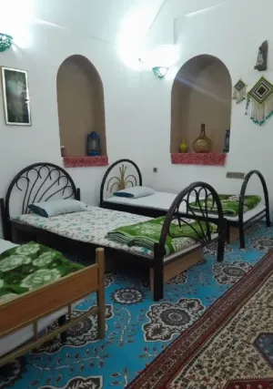 اقامتگاه بومگردی هشت یزد - نمای اتاق