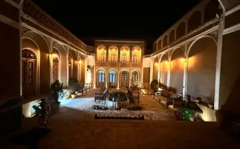 اقامتگاه سنتی شیخداد یزد - نمای محوطه