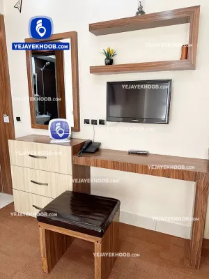 هتل یاقوت شرق مشهد - امکانات اتاق (میز آرایش)     