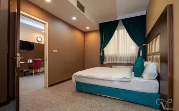 هتل ونوس قم - اتاق 2 تخته (1تخت 2 نفره)