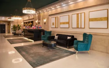 هتل ونوس قم - لابی