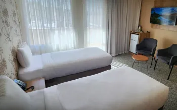 هتل فاطیما قم - اتاق 2 تخته (2 تخت 1 نفره)