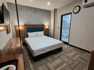 هتل قصر نادری قم - اتاق 2تخته (1تخت 2نفره)