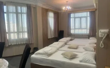 هتل پاسارگاد قم - اتاق 4 تخته (4تخت 1نفره)