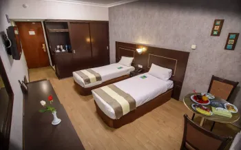 هتل پارسیان همدان - اتاق 2 تخته (2 تخت 1 نفره)