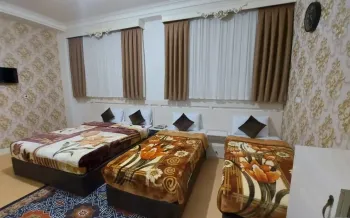هتل بین الحرمین قم - اتاق 4 تخته (2تخت1نفره 1تخت 2نفره)