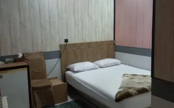 هتل آریا قم - اتاق 2 تخته (1تخت 2نفره)