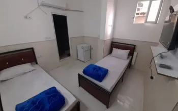 خانه مسافر پردیس قم - اتاق 2 تخته (2تخت 1نفره)