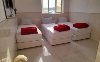 خانه مسافر پردیس قم - اتاق 3 تخته (3تخت 1نفره)
