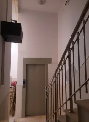 خانه مسافر پردیس قم - امکانات هتل (آسانسور)