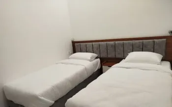 هتل یلدا قم - اتاق 2 تخته (2 تخت 1 نفره)