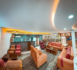 هتل ایرانا قم - کافی شاپ 