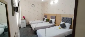 هتل آراسته قم - اتاق 3 تخته (3 تخت 1 نفره)