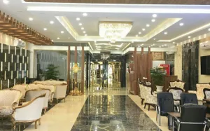 هتل آپارتمان سفیر همدان - لابی