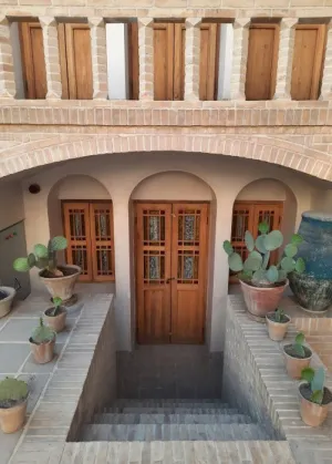 اقامتگاه سنتی اشکوب کاشان - نمای محوطه 