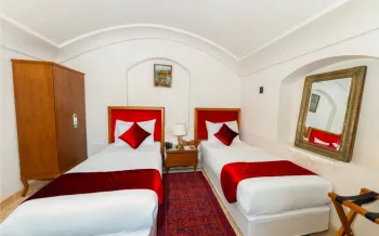 اقامتگاه سنتی عمارت ماندگار کاشان - اتاق 2 تخته (2 تخت 1 نفره)