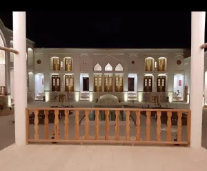 اقامتگاه سنتی سرای فلاحتی کاشان - نمای محوطه 
