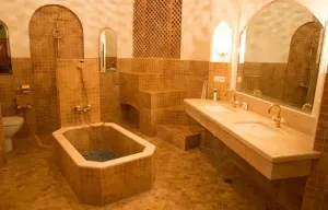 اقامتگاه سنتی خانه عامری ها کاشان - حمام