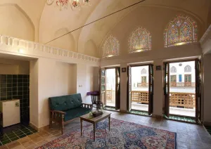 اقامتگاه سنتی خانه ادیب کاشان - نمای اتاق