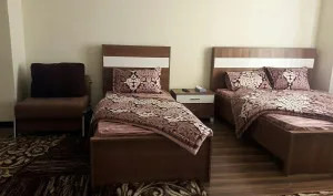 مجتمع اقامتی خورشید اردهال کاشان - اتاق 3 تخته (1 تخت 2 نفره 1 تخت 1 نفره)