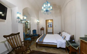 اقامتگاه سنتی عمارت محمودیه کاشان - اتاق 2 تخته (1 تخت 2 نفره)
