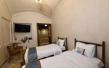 اقامتگاه سنتی عمارت محمودیه کاشان - اتاق 2 تخته (2 تخت 1 نفره)