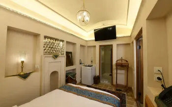 اقامتگاه سنتی عمارت محمودیه کاشان - اتاق 2 تخته (1 تخت 2 نفره)